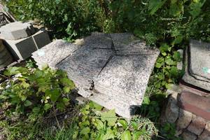 lot 311 image: Stone Tiles - 12 x 12