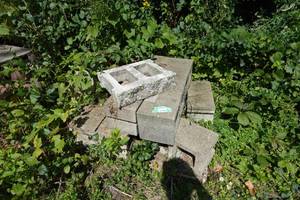 lot 313 image: Cinder Blocks