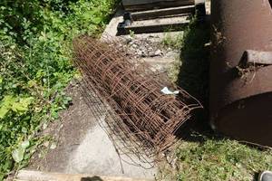 lot 316 image: 60 Tall Heavy Fencing