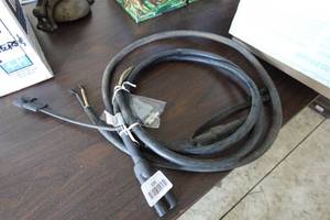 lot 225 image: DC Charge Cable