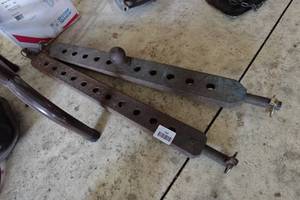 lot 233 image: Tractor Draw Bar Hitch Mounts