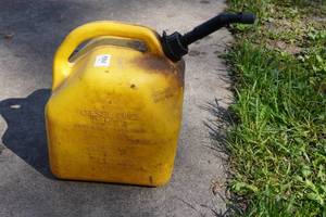 lot 73 image: 5-Gallon Diesel Can