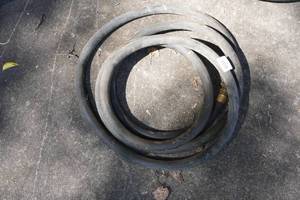 lot 90 image: 34 Rubber Hose