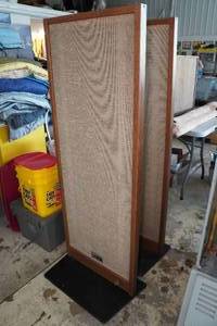 lot 13 image: Vintage Magnepan Magneplanar MG-1 Flat Panel Speakers