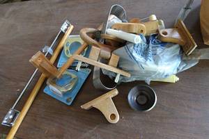 lot 340 image: Assorted Towel Hangers