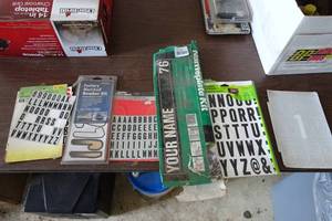 lot 137 image: Assorted Letter and Number Stickers