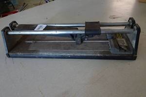 lot 184 image: Nattco Manual Tile Cutter