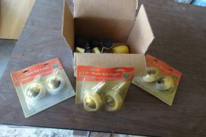 lot 194 image: Plastic Ball Casters