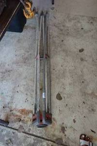 lot 253 image: Tripod
