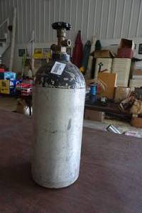 lot 263 image: Nitrous Oxide Tank