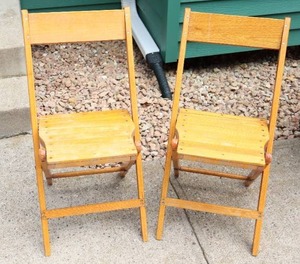 lot 29 image: (2) Vintage Wooden Folding Chairs By Thomas Forrest Co.