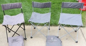 lot 32 image: Portable Folding Camping Lawn Chairs Ford Explorer Mountaineer 
