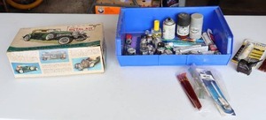 lot 52 image: Vintage Hurley Classic Metal Kit Model SJ Duesenberg and Accessories