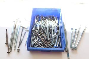 lot 74 image: Miscellaneous Screws & Nails-Etc