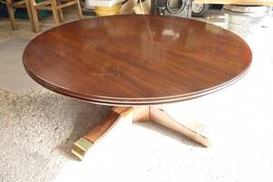 lot 18 image: AwesomeAdjustable Height 44-Inch Round Wood Table