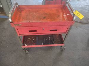 lot 42 image: U.S. General 1 Drawer Tool Cart...