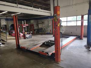 lot 2 image: Alm 4 -Post Vehicle Lift, Model 120...