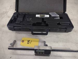 lot 81 image: Ammco Coats 8545 Digital Calipers...