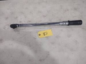 lot 87 image: 12 Clicker Torque Wrench...
