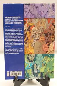 lot 69 image: Invincible Ultimate Collection Volume 2 by Kirkman, Ottley, Crabtree