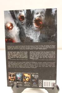 lot 190 image: 30 Days of Night Graphic Novel