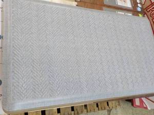 lot 16 image: Style well 20x 36 Comfort Mat...