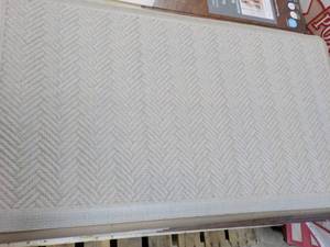 lot 17 image: Style well 20x 36 Comfort Mat...