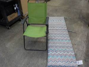 lot 33 image: Collapsible Lawn Chair and Lounge C...