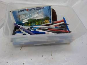 lot 36 image: Plastic Tote with Cover 13 x 8 x 5...