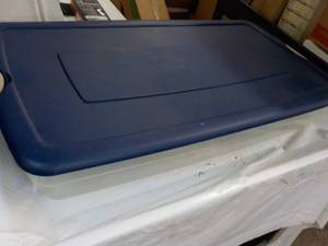 lot 54 image: Under the Bed Tote Storage with loc...