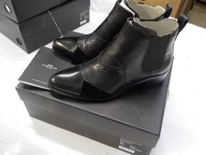 lot 60 image: Coach size 5M Suffolk Patchwork Bla...