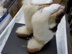 lot 71 image: Coach size 7M Morton Calf Shearling...