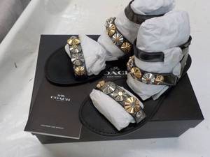 lot 78 image: Coach size 7.5M Eleanor Mirror Meta...