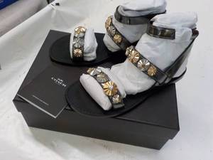 lot 88 image: Coach size 8M Eleanor Mirror Metall...