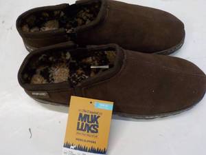 lot 90 image: MukLuks size Mens 12 Chocolate Sli...