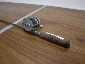 lot 34 image: Vintage Wooden Fishing Rod with Reel