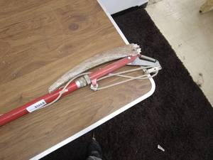 lot 182 image: Extendable Pole PrunerSaw