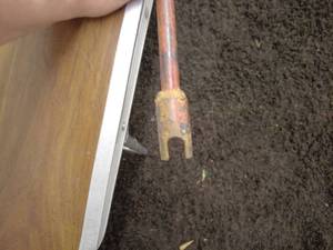 lot 184 image: t-handle Shut off key