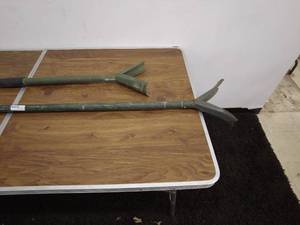 lot 191 image: Avery Marsh Foot Poles