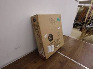 lot 201 image: SEI Round End Table - 1 PC