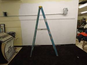 lot 214 image: Werner 8 ft Fiberglass Step Ladder