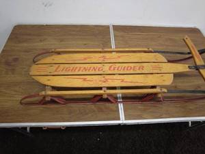lot 67 image: Vintage Lightning Guider Wooden Sled
