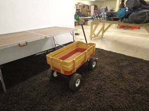 lot 107 image: Radio Flyer All-Terrain Wagon