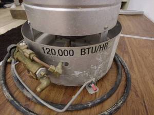 lot 131 image: 120,000 BTUHR Propane Heater