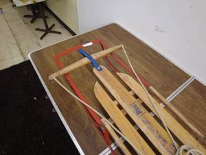 lot 23 image: Vintage Wards Racer Wooden Sled