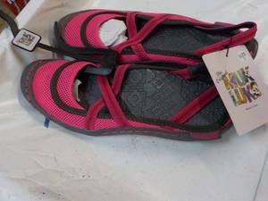Mukluks New size 7...