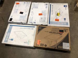 lot 39 image: Lot of Assorted Lighting Various Models and Conditions Customer Returns See Pictures