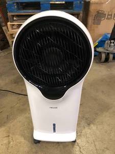 lot 45 image: NewAir 470 CFM, 3 speed Portable Evaporative Cooler and Fan for 250 sq. ft. Cooling Area Customer Returns See Pictures