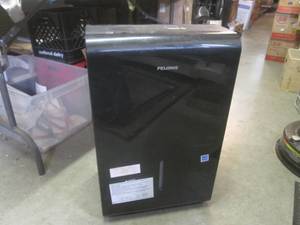 lot 3 image: (EW4) Pelonis Dehumidifier Model P...