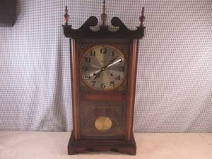 lot 31 image: (FS) Alaron C-24A 31-Day Pendulum ...